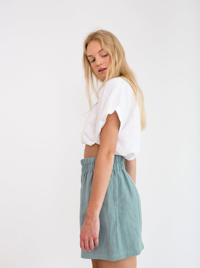 Image 3 of ISLA Linen Shorts in Dark Turquoise from Love and Confuse