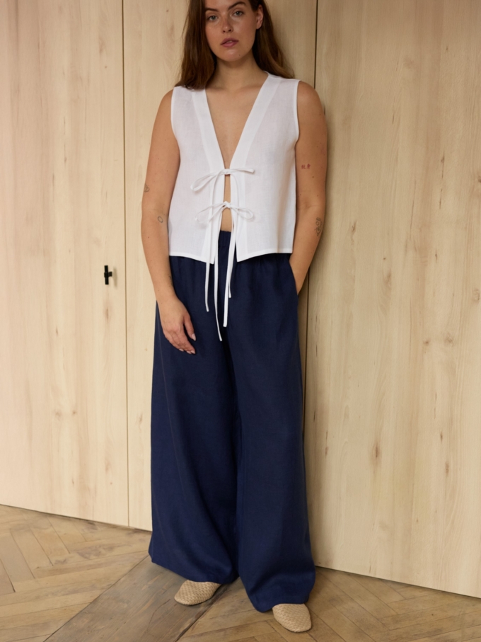 Image 3 of PEARL high-waisted wide-leg linen pants in Navy Blue, featuring an elastic waistband, from Love and Confuse.